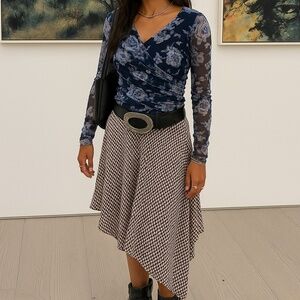 INC Long Sleeve Navy Top V-Neck Plunge Neckline Floral Mesh Lined Fitted